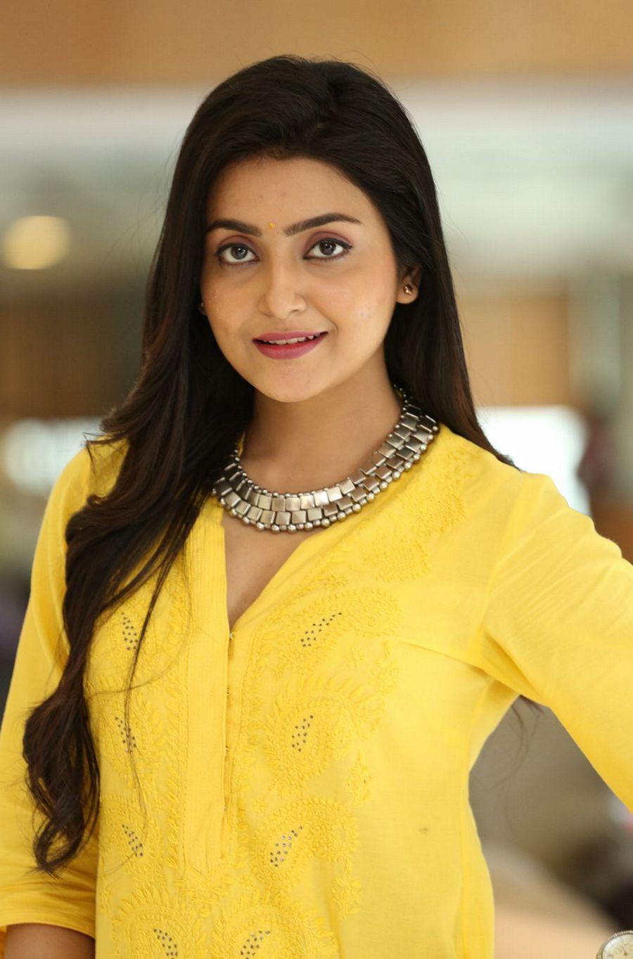 Actress Avanthika Mishra New Photos