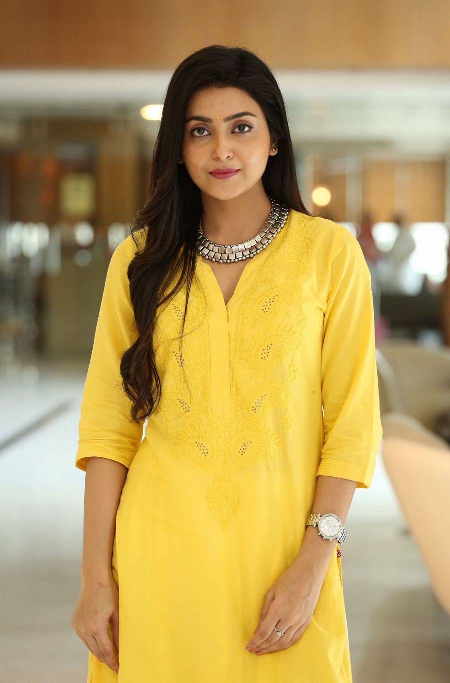 Actress Avanthika Mishra New Photos