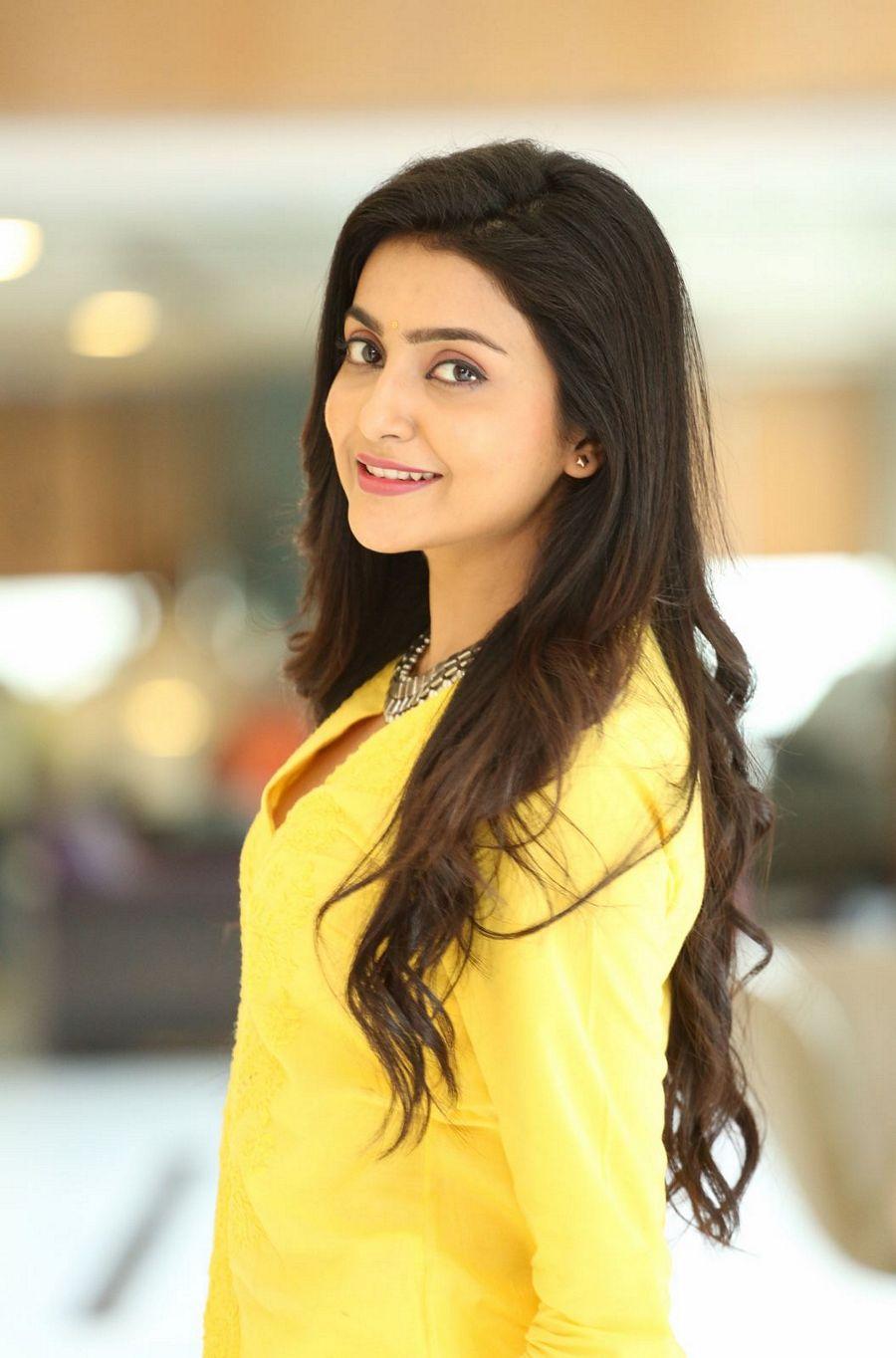 Actress Avanthika Mishra New Photos