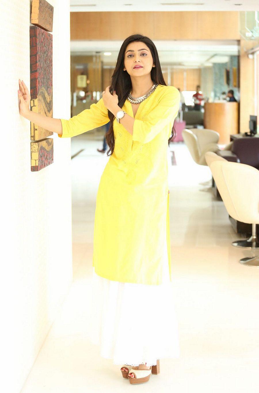 Actress Avanthika Mishra New Photos