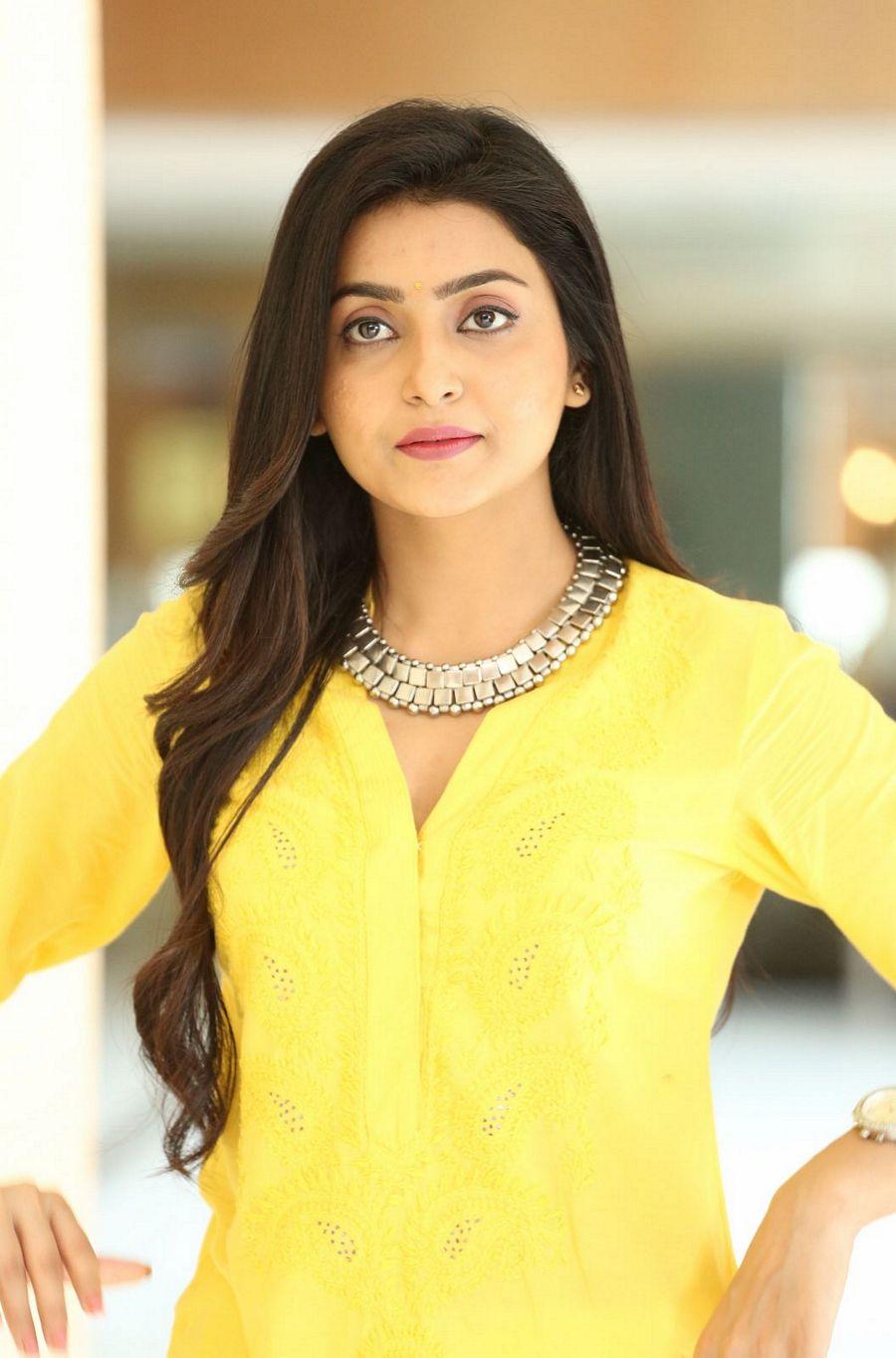 Actress Avanthika Mishra New Photos