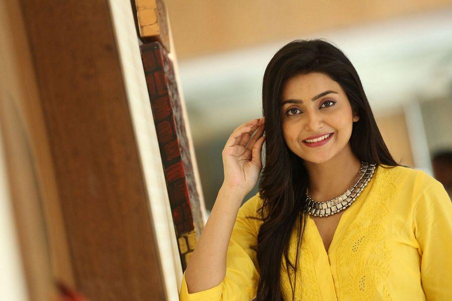 Actress Avanthika Mishra New Photos