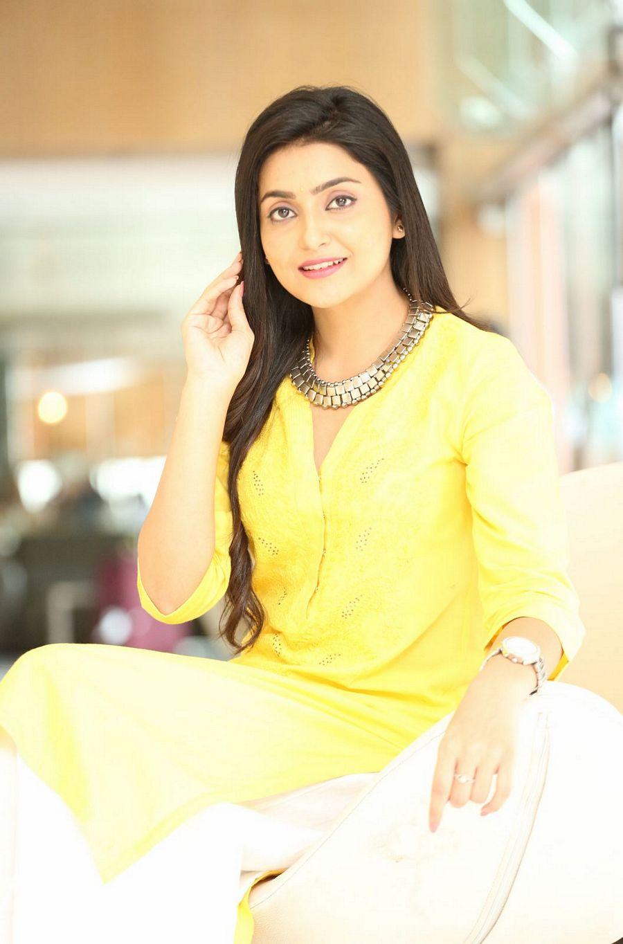 Actress Avanthika Mishra New Photos