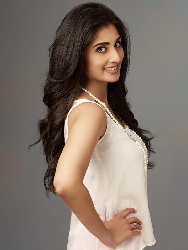 Actress Baby Shamili Photo Collections