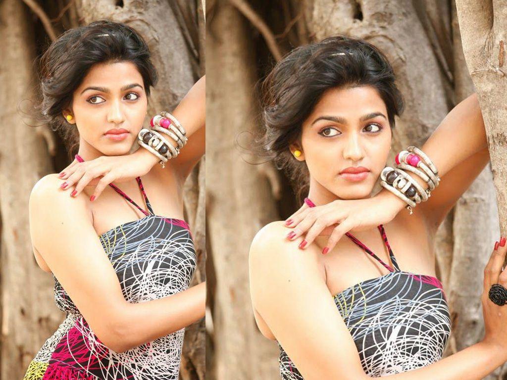 Actress Dhansika Never Seen Photos Collections!