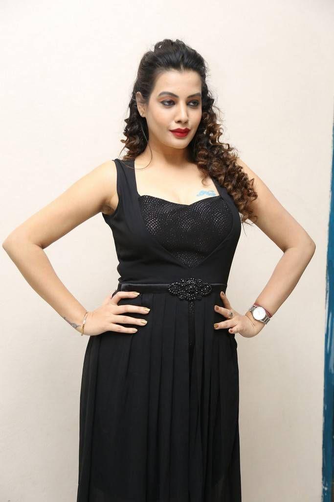 Actress Diksha Panth Latest Photo Gallery