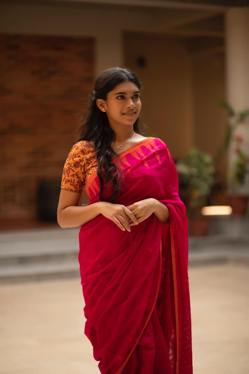 Actress Dushara Latest stills