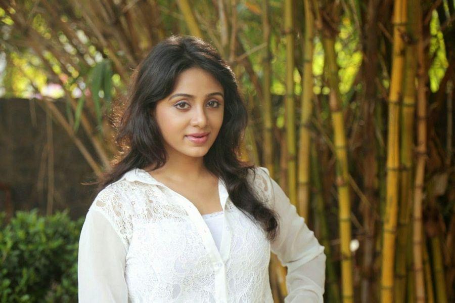 Actress Eden Kuriakose Photo Gallery