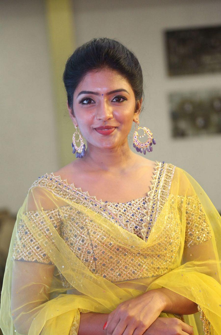 Actress Eesha New Photo Stills