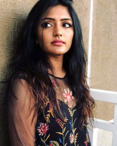 Actress Eesha Rebba Latest Stunning Photoshoot Stills