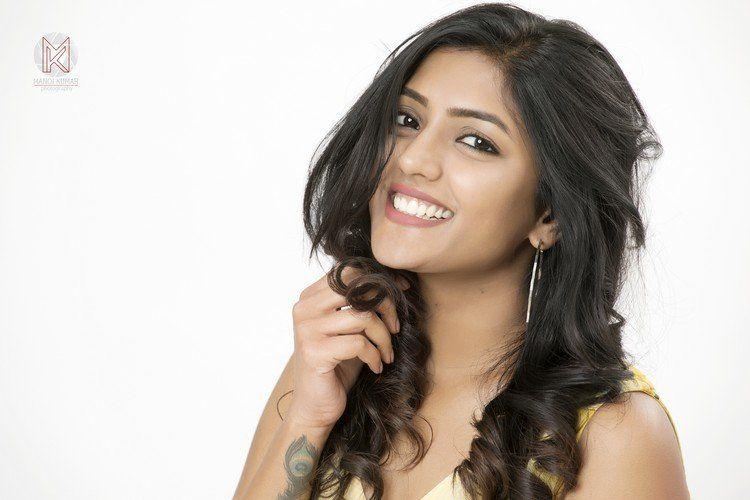 Actress Eesha Rebba Latest Stunning Photoshoot Stills