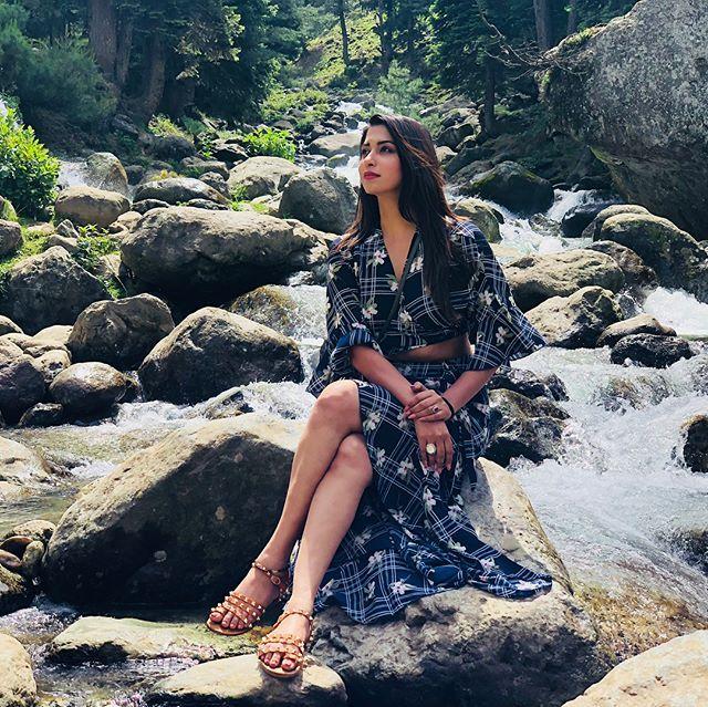 Actress Eshanya Maheshwari Unseen Hot Photo Gallery