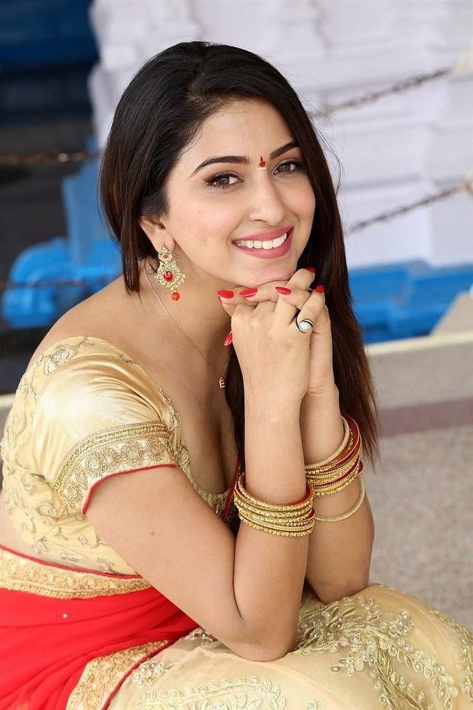 Actress Eshanya Maheswari Latest Hot Saree Photo Stills