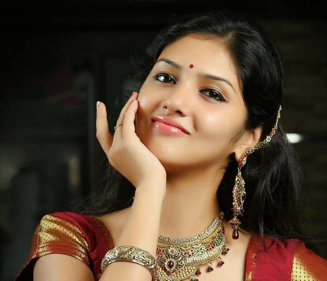 Actress Gayathri Suresh Latest HD Unseen Photo Stills