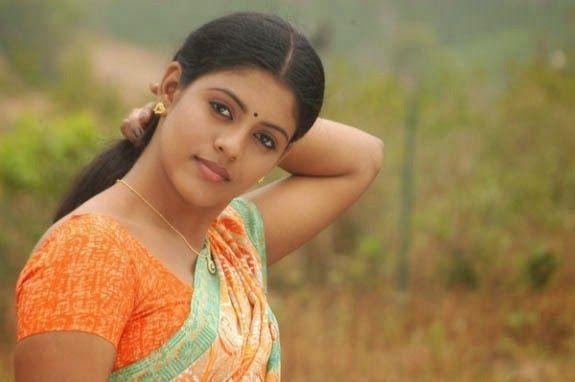 Actress Iniya Latest Photo Gallery