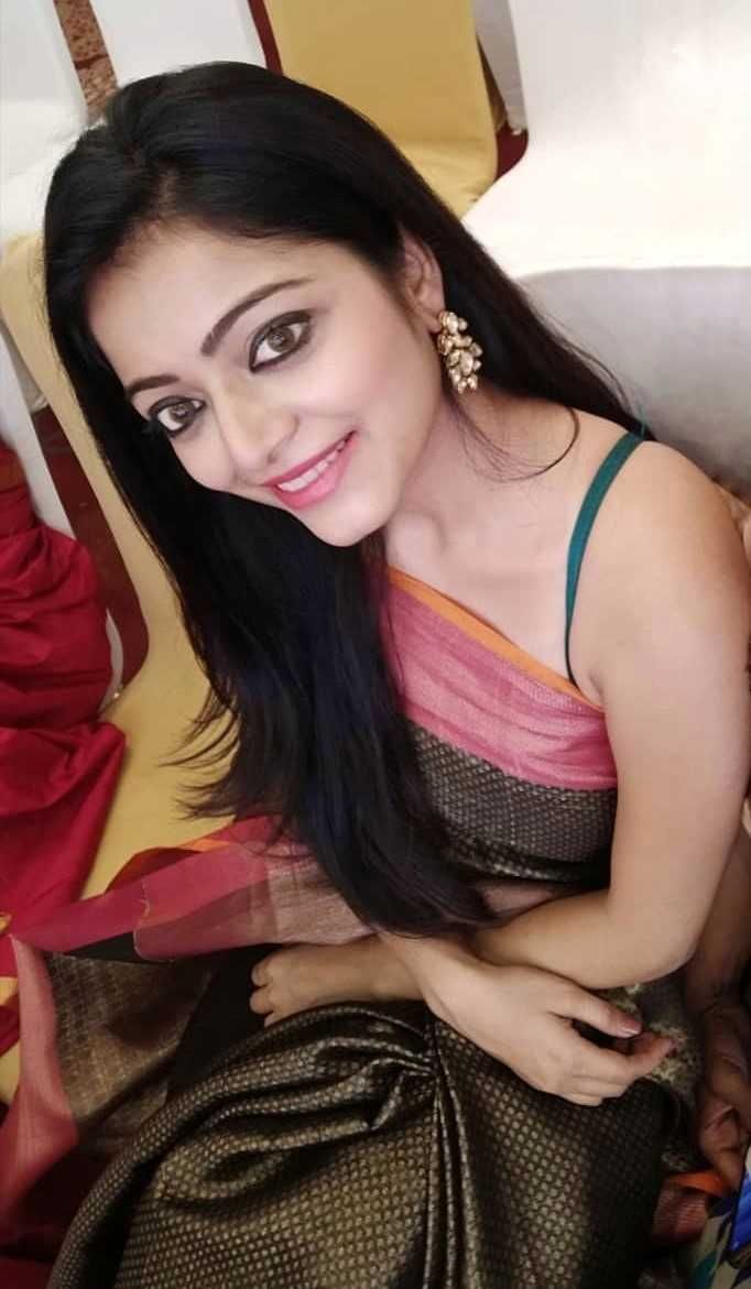 Actress Janani Latest Photos