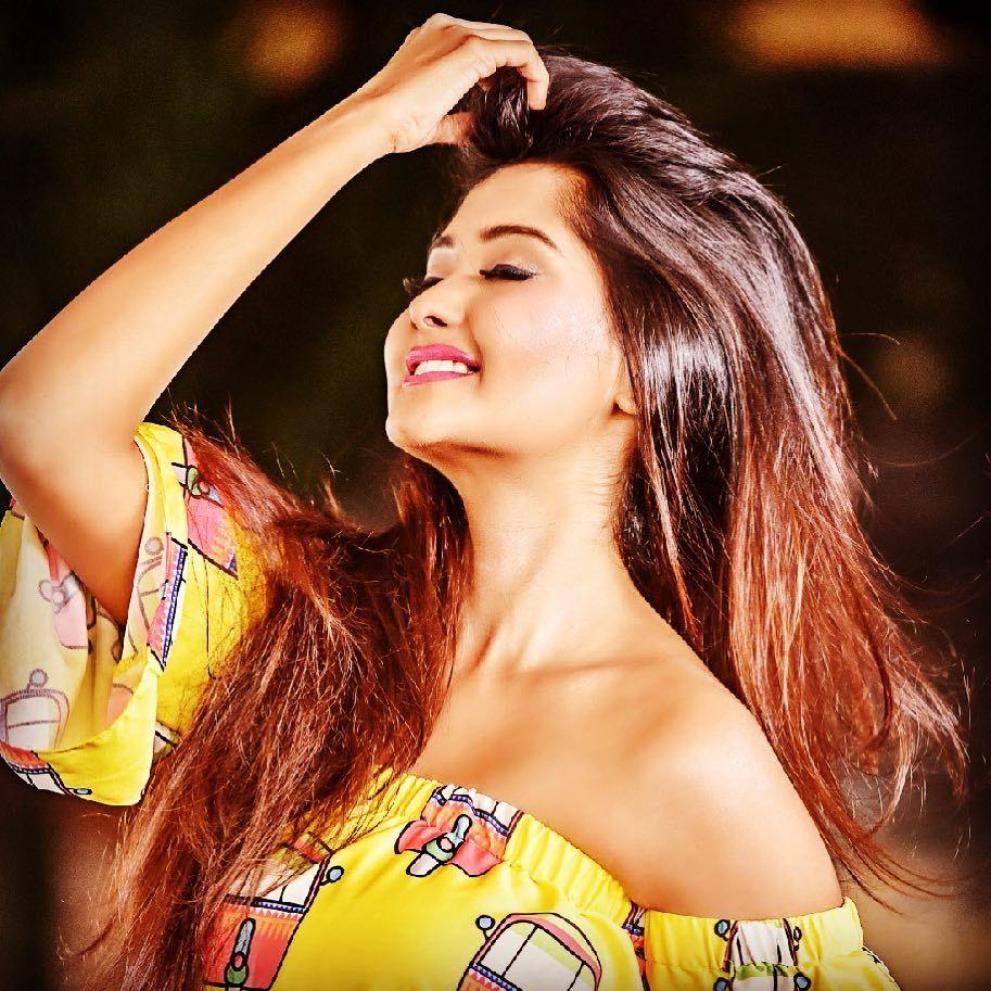 Actress Kanchi Singh Instagram Photos