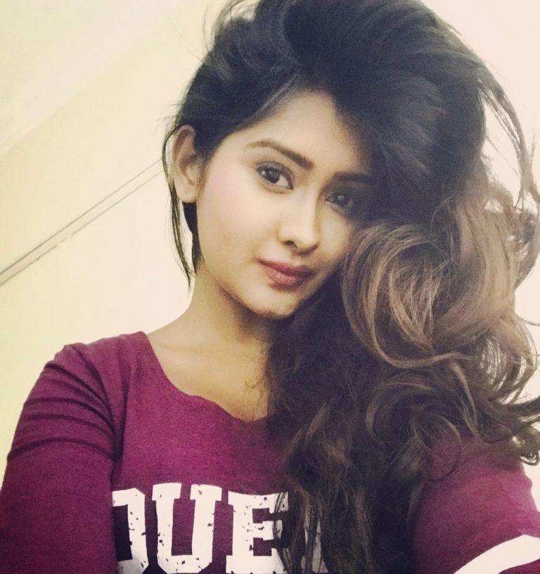 Actress Kanchi Singh New Pics & Wallpapers