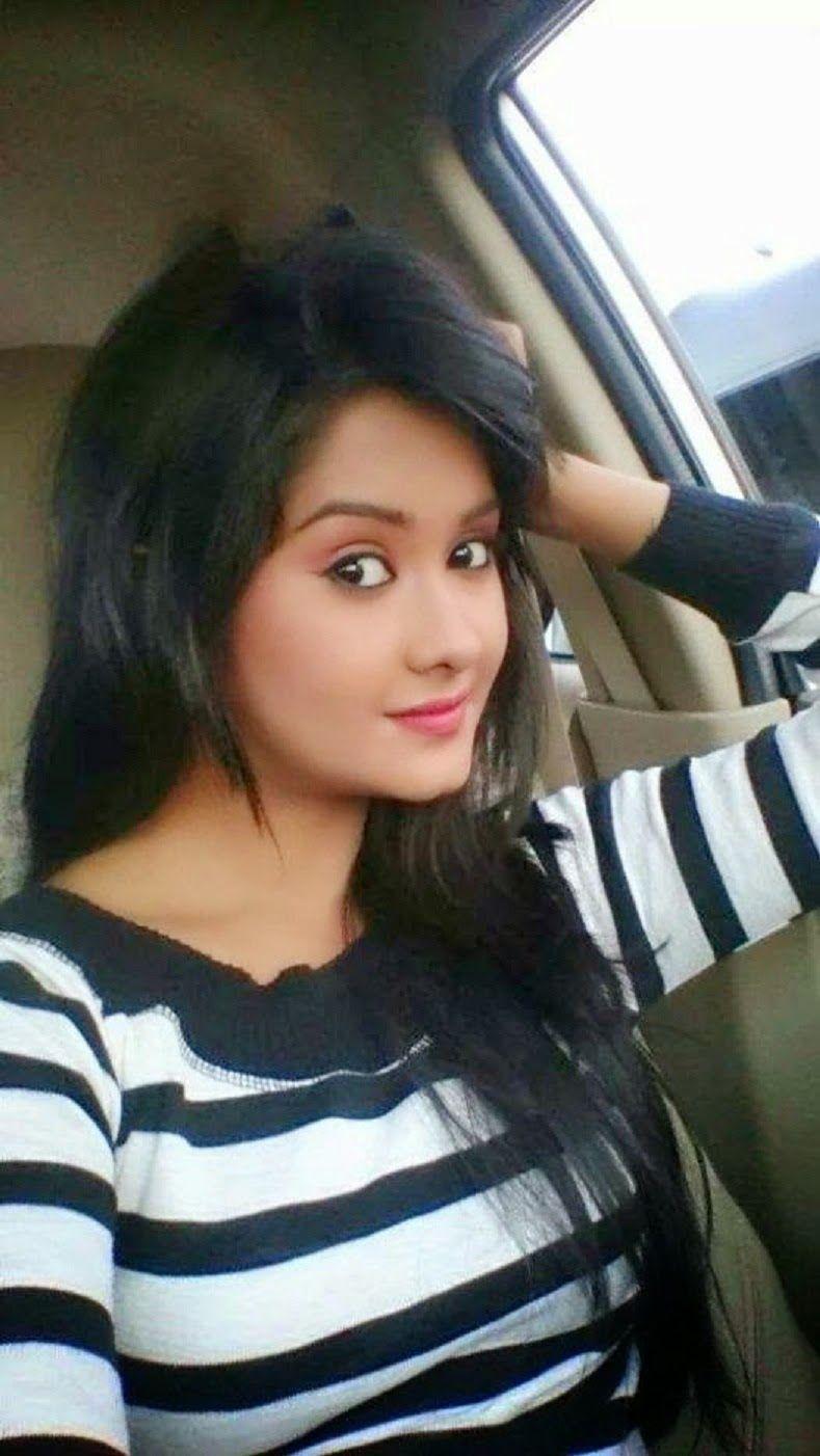 Actress Kanchi Singh New Pics & Wallpapers