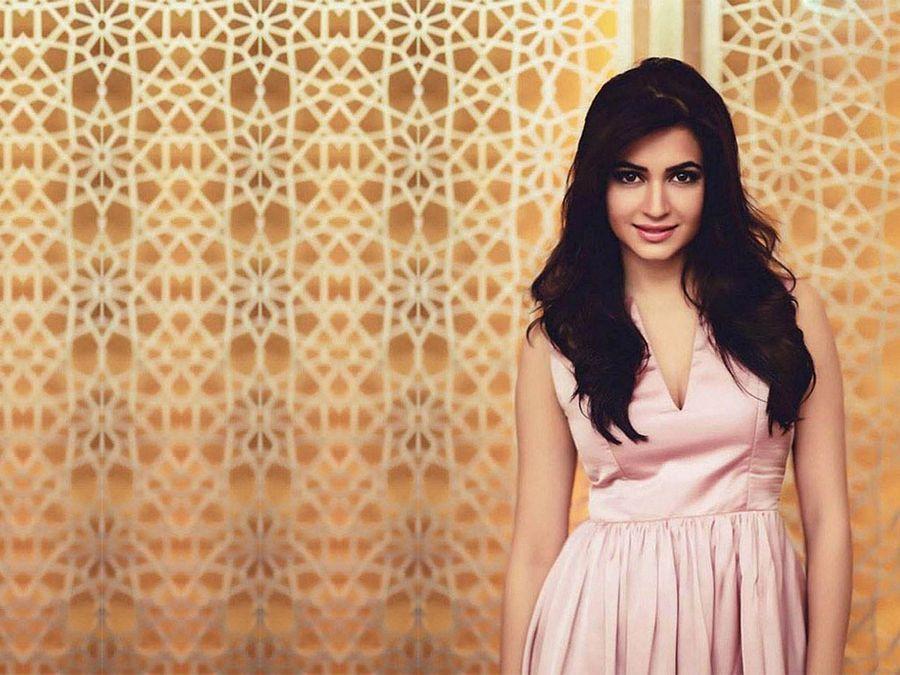 Actress Kriti Kharbanda Latest HD Wallpapers