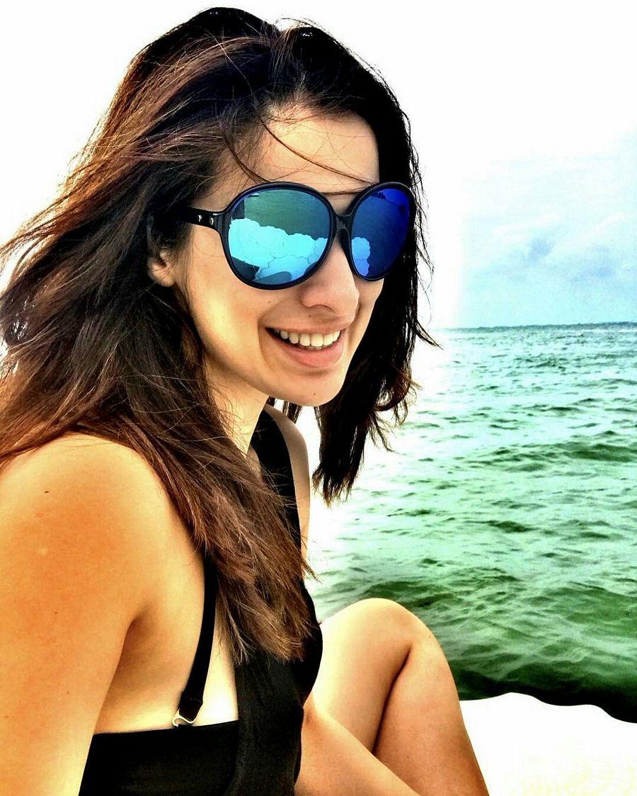 Actress Lakshmi Rai Hot Photos in Miami Beach 2017 Goes Viral