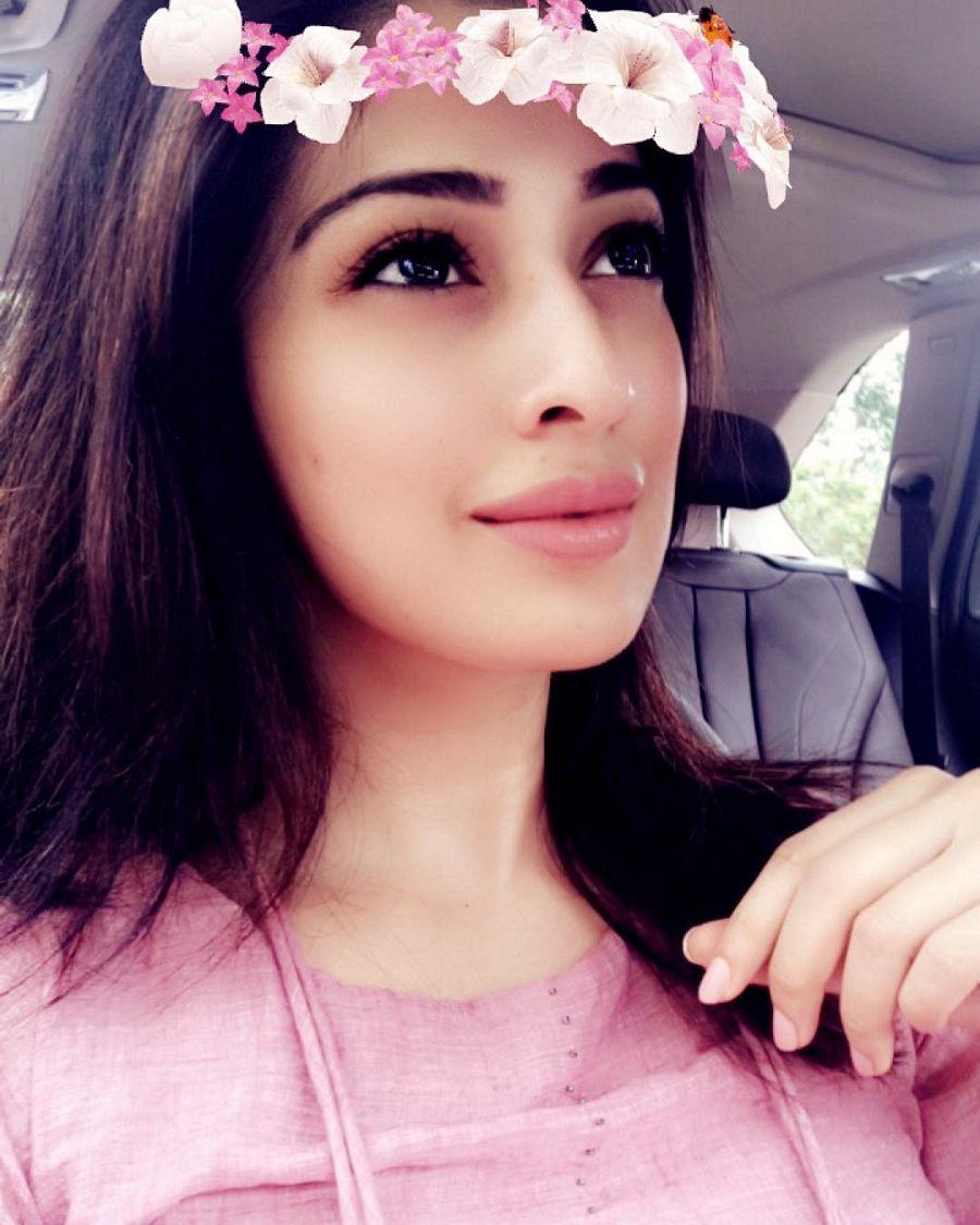 Actress Laxmi Raai enjoying the holiday vacation Unseen Photos