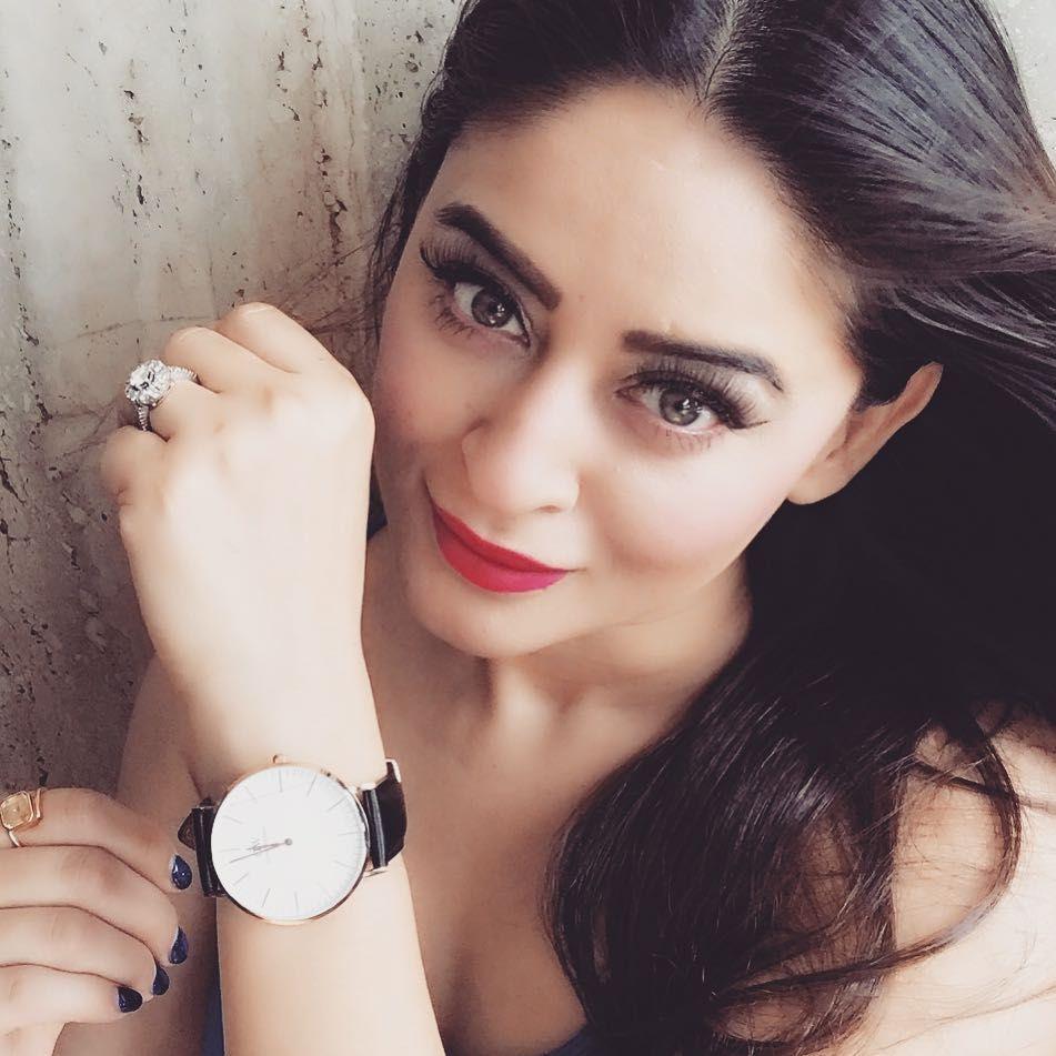 Actress Mahhi Vij New Photoshoot Stills is Dreamy & Beautiful