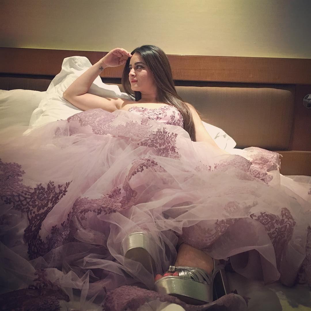 Actress Mahhi Vij New Photoshoot Stills is Dreamy & Beautiful