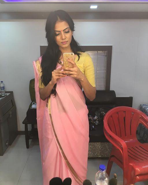 Actress Malavika Mohanan Latest 2017 Photos