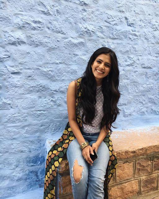 Actress Malavika Mohanan Latest 2017 Photos