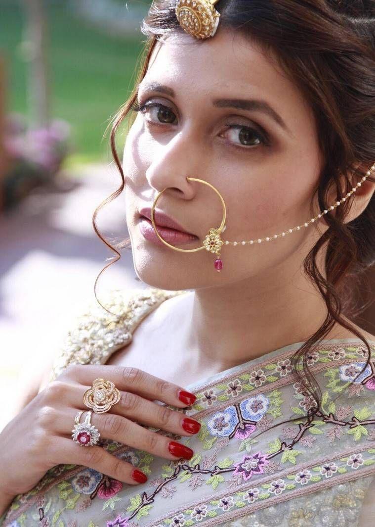 Actress Mannara Chopra New Photoshoot Stills