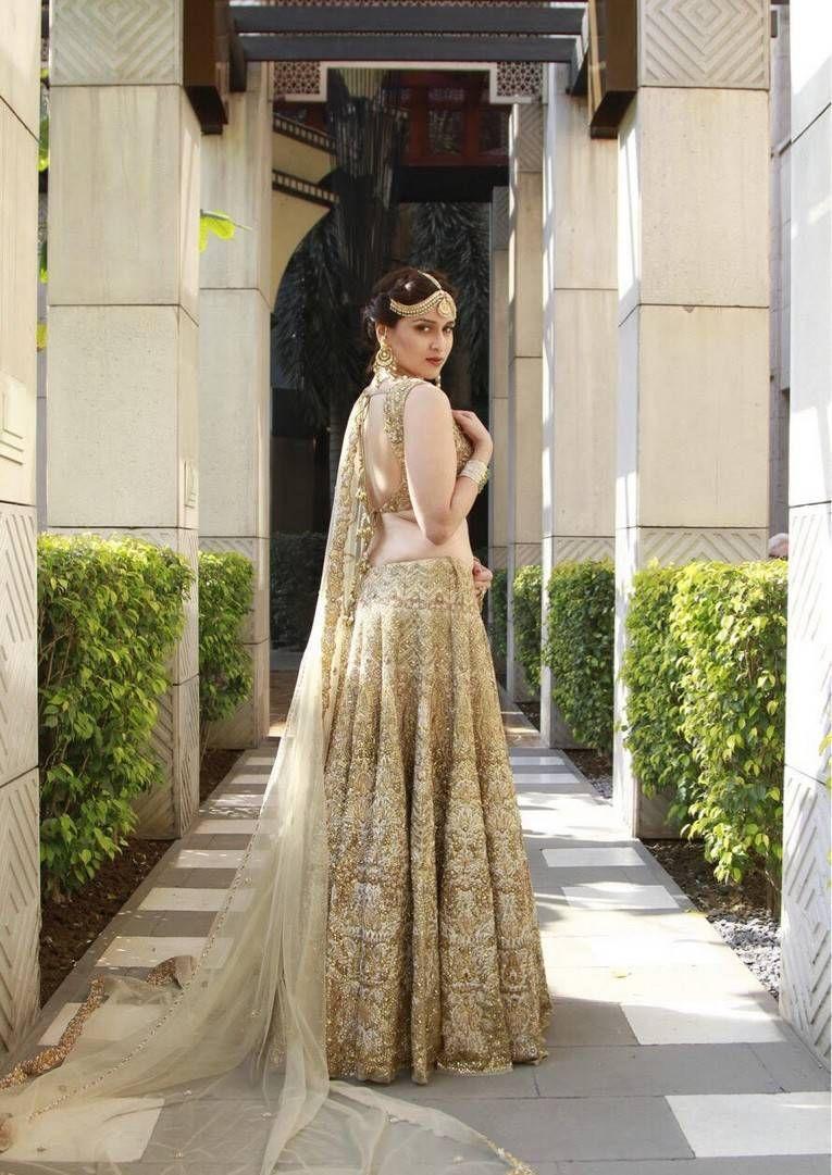 Actress Mannara Chopra New Photoshoot Stills