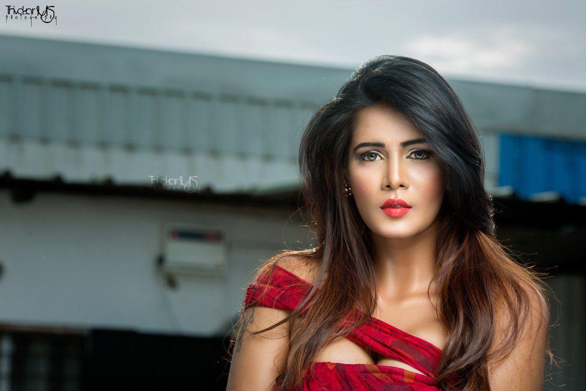 Actress Meera Mitun Latest Hot Photo Stills