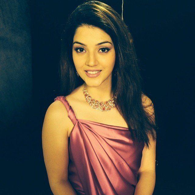 Actress Mehreen Pirzada Rare & Unseen Photos