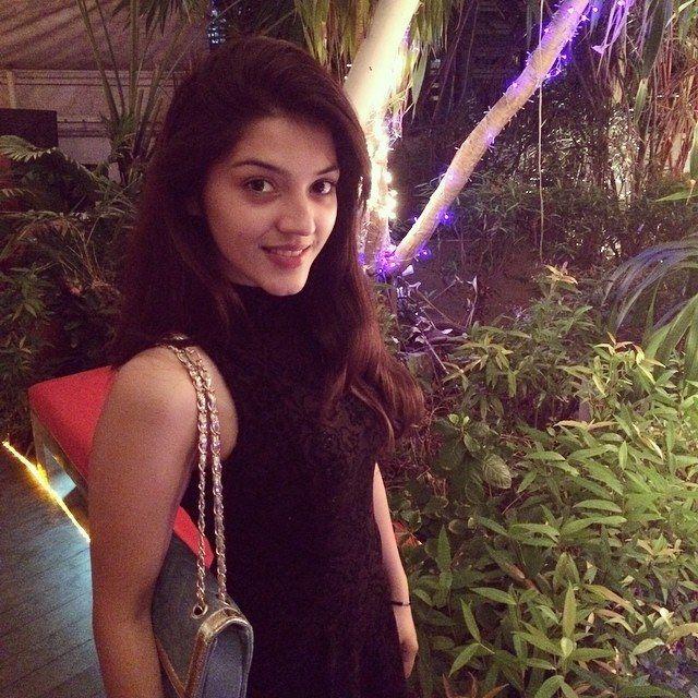 Actress Mehreen Pirzada Rare & Unseen Photos