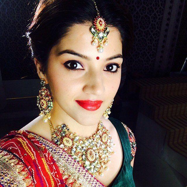 Actress Mehreen Pirzada Rare & Unseen Photos