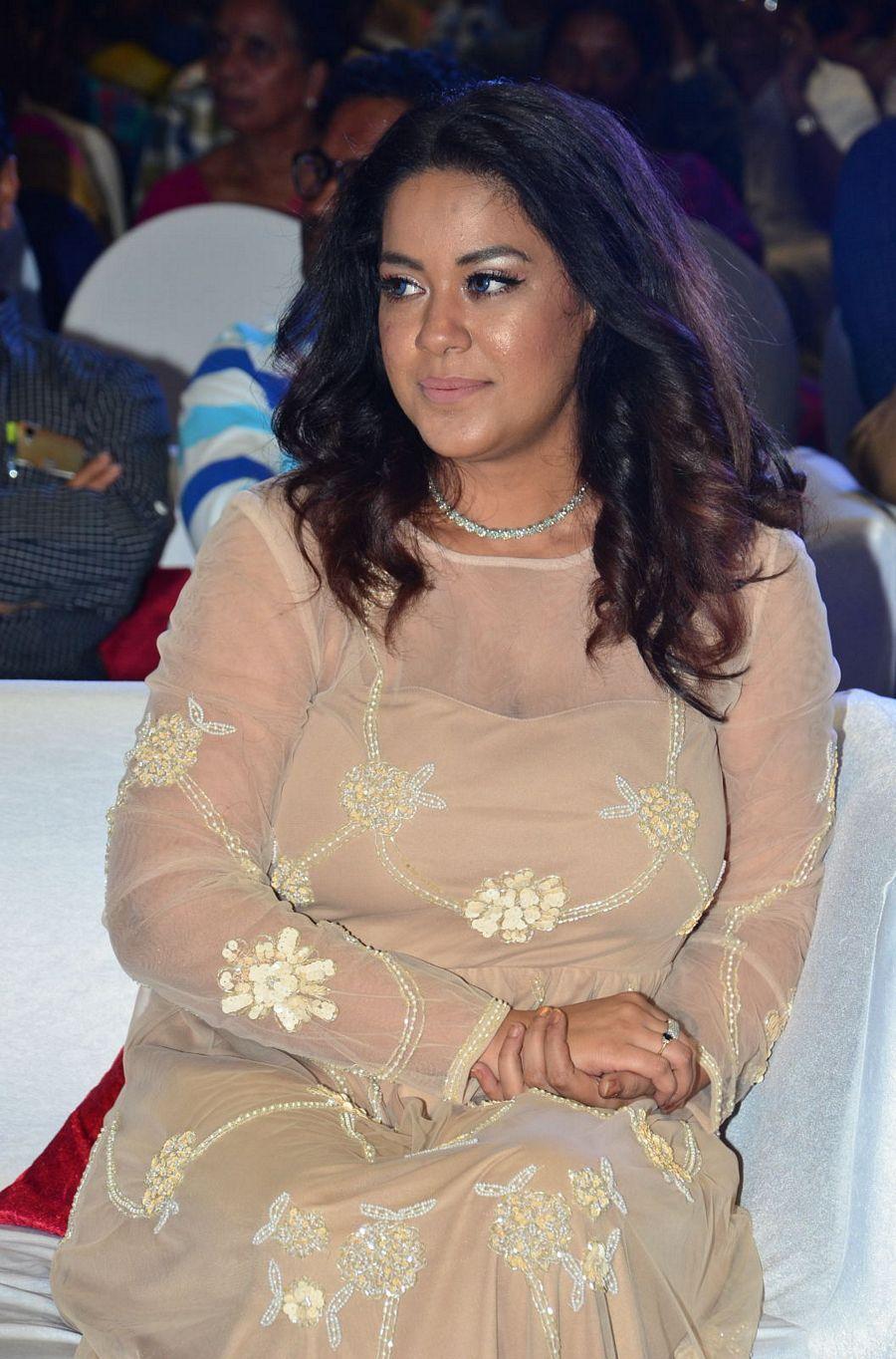 Actress Mumaith Khan Latest Photo Stills