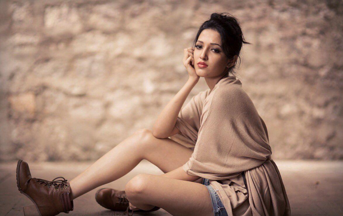 Actress Neha Shetty Latest 2017 Photoshoot Stills
