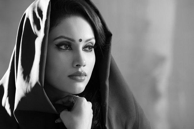 Actress Nikii Daas Latest HD Photoshoot Stills