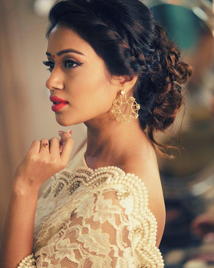 Actress Nivetha Pethuraj New Hot Photo Stills