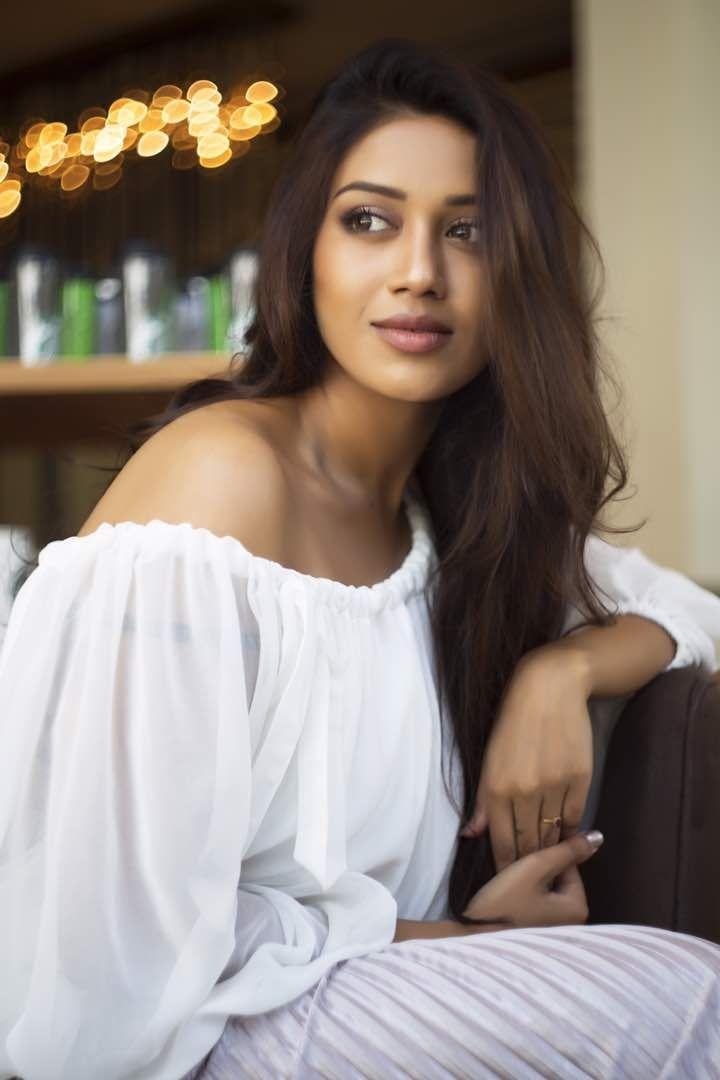 Actress Nivetha Pethuraj New Hot Photo Stills