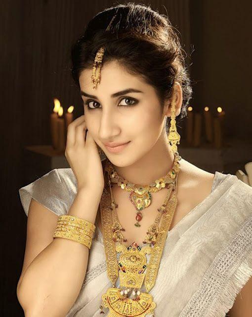 Actress Parul Gulati Latest Stills