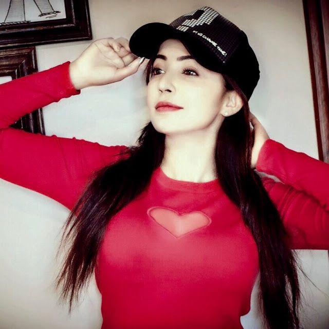 Actress Parvathi Nair Latest Unseen Photo Stills