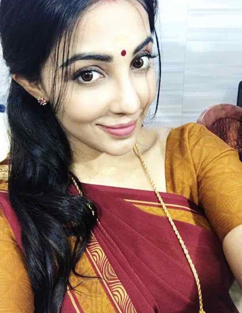 Actress Parvathi Nair Latest Unseen Photo Stills