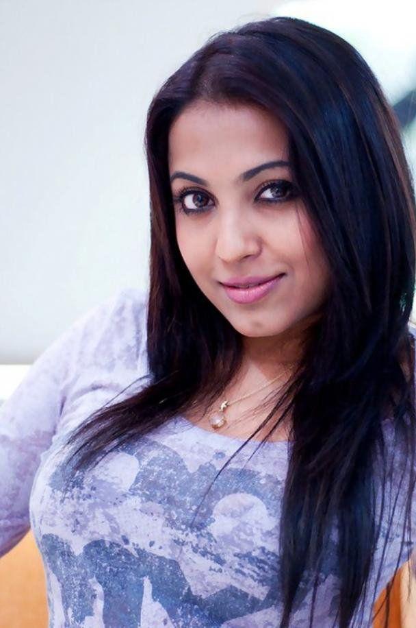 Actress Parvathi Nair Latest Unseen Pics