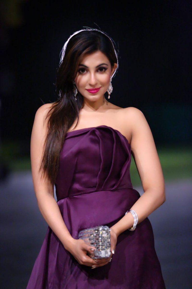 Actress Parvathy Nair Latest Photoshoot Stills