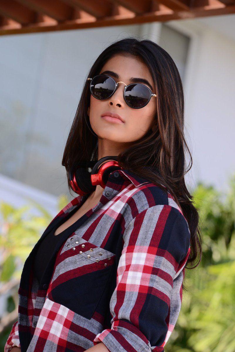 Actress Pooja Hegde Latest Hot Photos