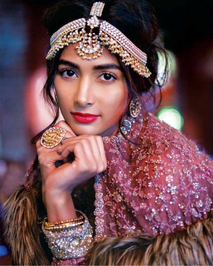 Actress Pooja Hegde Latest Hot Photos