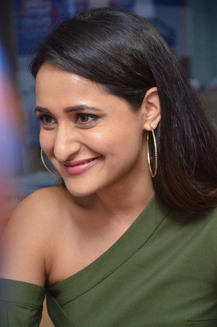 Actress Pragya Jaiswal Latest Photo Gallery
