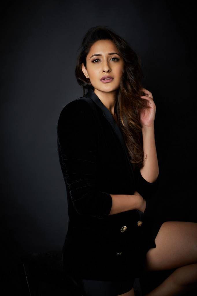 Actress Pragya Jaiswal New Photo Shoot Stills 2018